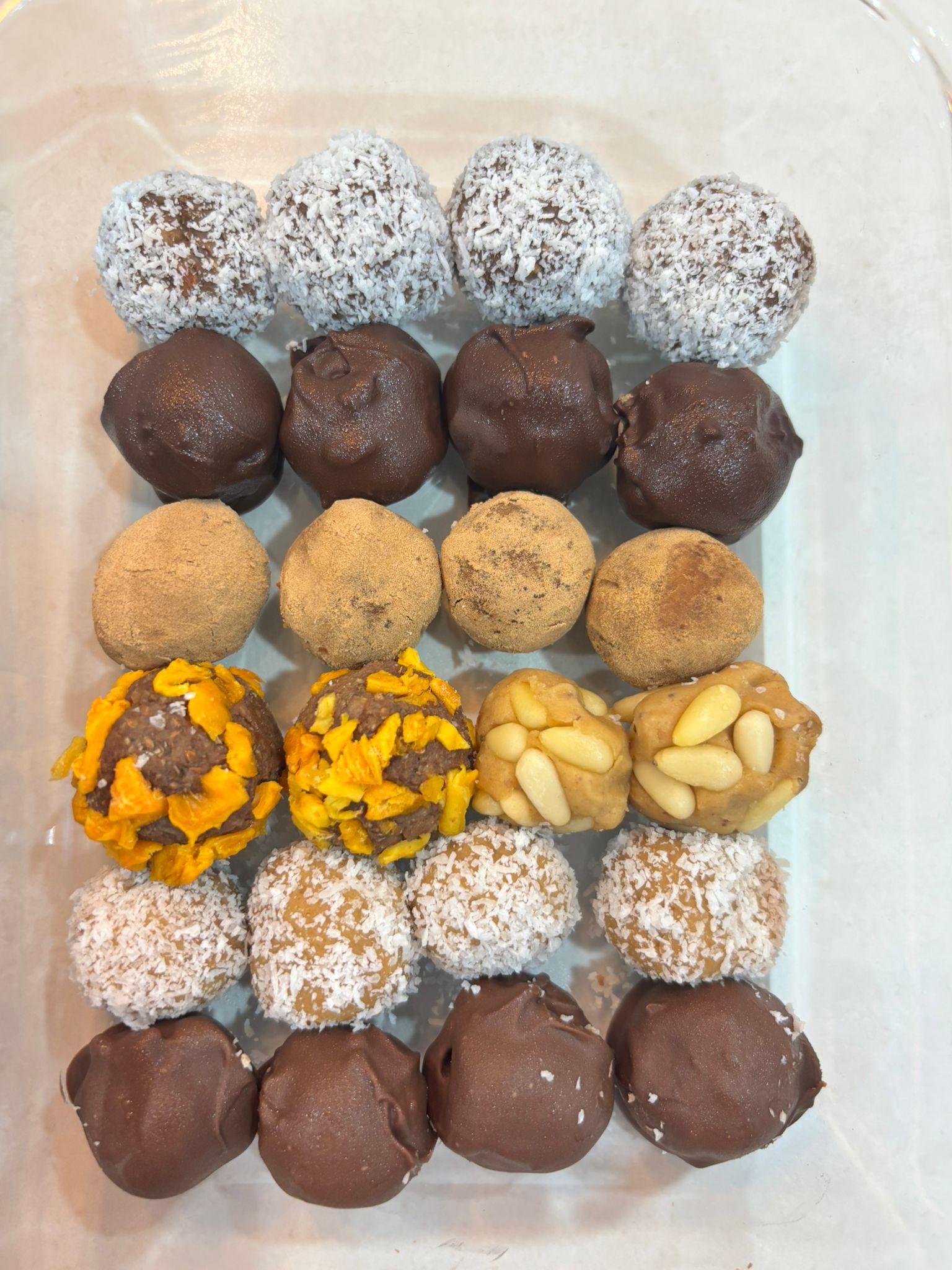 Trufe raw-vegane cu nuci